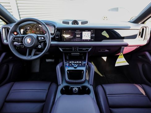 New 2026 Porsche Cayenne Coupe image 26