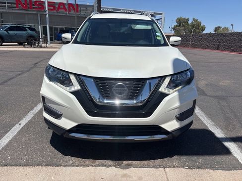 Used 2017 Nissan Rogue SV FWD image 4