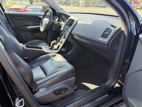 Used 2015 Volvo XC60 T5 Premier Plus image 12