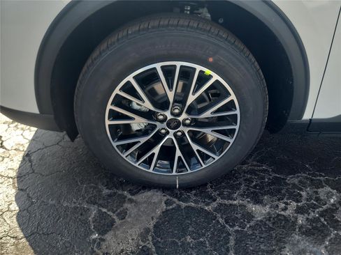 New 2026 Ford Escape SE image 9