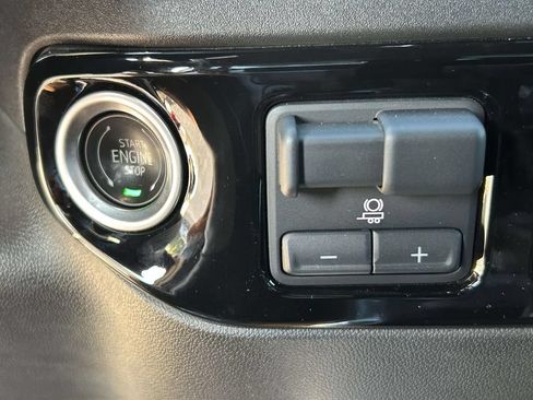 Used 2025 Chevrolet Silverado 2500 High Country w/ High Country Premium Package AWD/4WD image 23