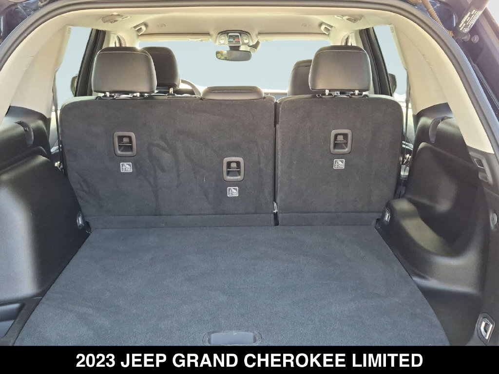 Used 2023 Jeep Grand Cherokee Limited RWD image 24
