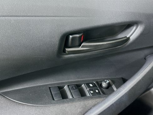 Used 2026 Toyota Corolla LE FWD image 15