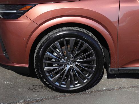 Used 2025 Lexus RX 350 AWD w/ Convenience Package image 12