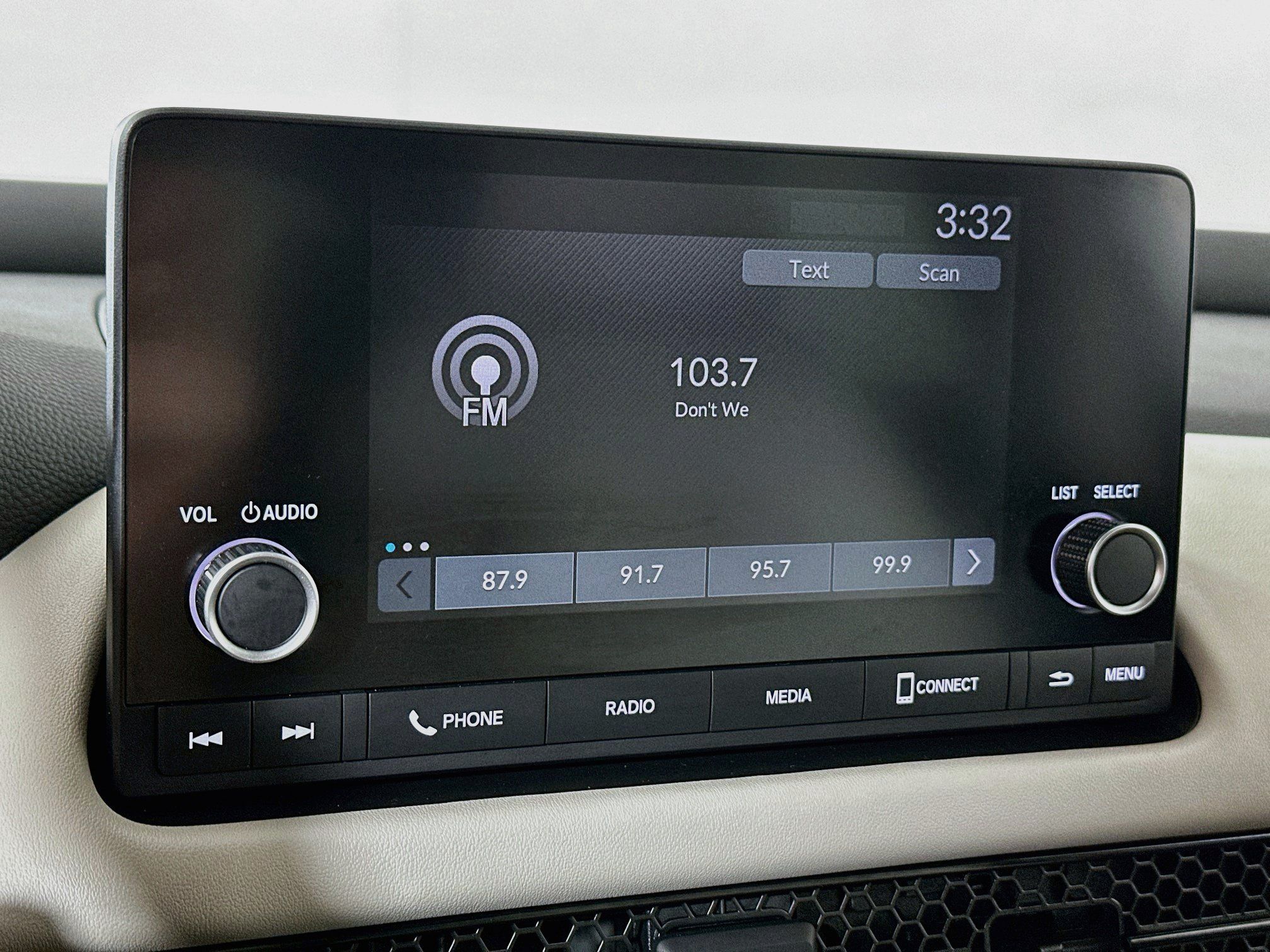 Used 2024 Honda HR-V LX image 14