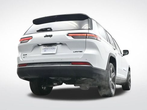 Used 2025 Jeep Grand Cherokee L Limited w/ Luxury Tech Group II image 38