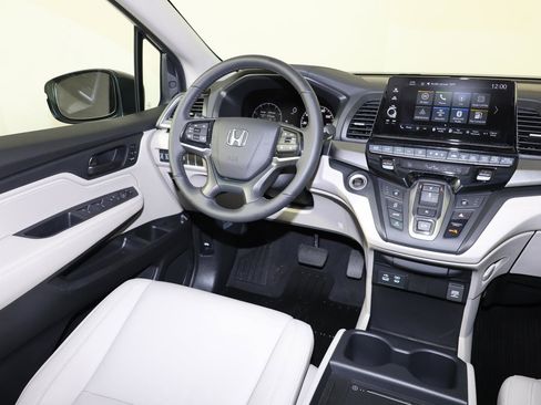 Used 2026 Honda Odyssey EX-L image 10