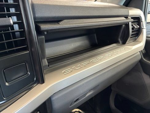 Used 2023 Ford F350 XLT AWD/4WD image 26