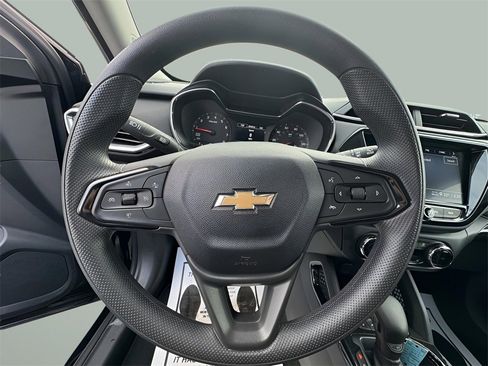 Used 2023 Chevrolet TrailBlazer LT w/ Convenience Package image 18