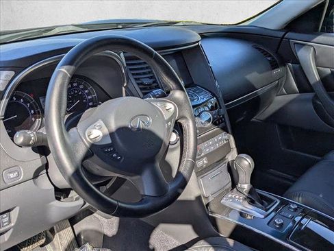 Used 2017 INFINITI QX70 AWD image 11