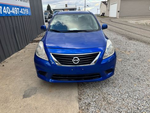 Used 2012 Nissan Versa SV image 2