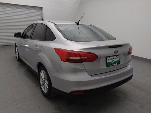 Used 2018 Ford Focus SE image 5