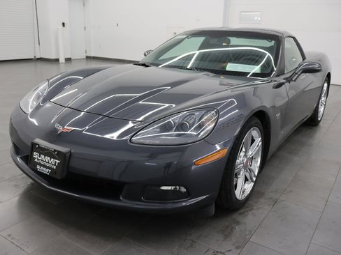 Used 2009 Chevrolet Corvette Coupe w/ Preferred Equipment Group RWD image 7