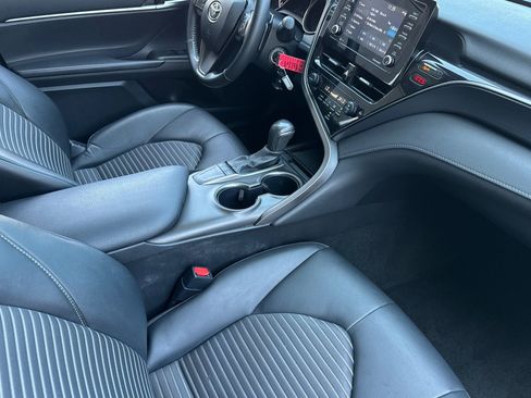 Used 2024 Toyota Camry SE FWD image 18
