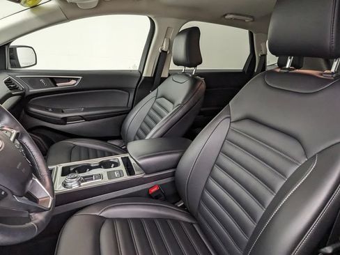 Certified 2024 Ford Edge SEL w/ Convenience Package AWD/4WD image 2