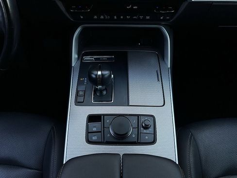 Used 2025 MAZDA CX-70 3.3 Turbo w/ Preferred Package image 15