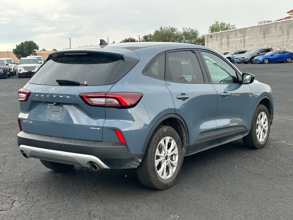 Used 2025 Ford Escape Active AWD/4WD image 3