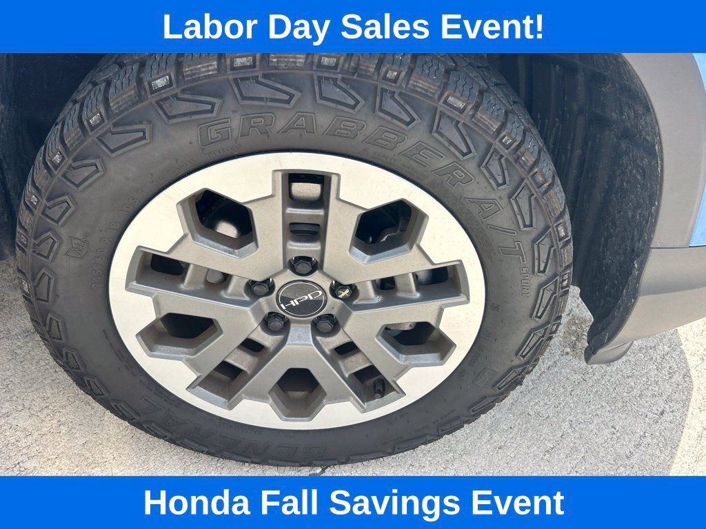 Used 2025 Honda Passport TrailSport image 4