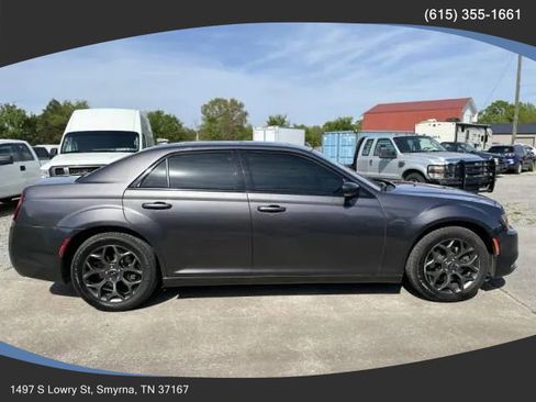 Used 2018 Chrysler 300 S w/ 300S Premium Group image 3