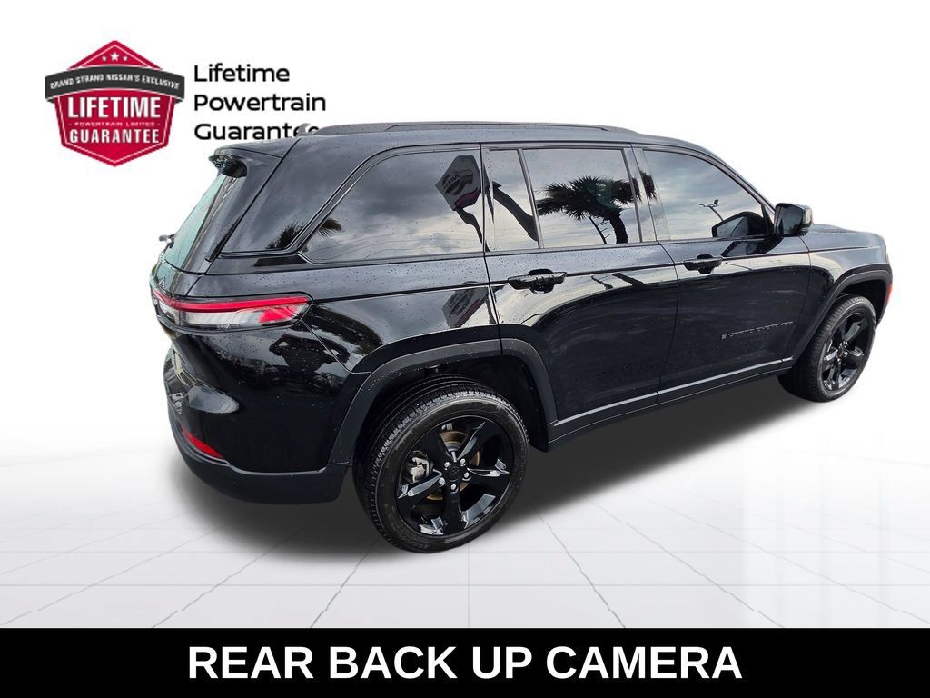 Used 2025 Jeep Grand Cherokee Limited w/ Black Appearance Package RWD image 8