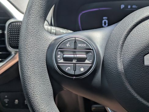 Used 2024 Kia Soul LX w/ Option Group 015 FWD image 25