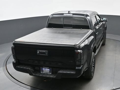 Used 2020 Toyota Tacoma TRD Sport image 38