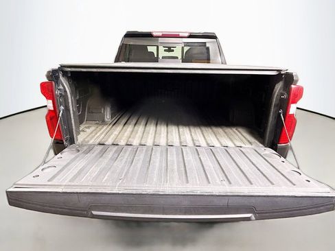 Used 2021 Chevrolet Silverado 1500 LT Trail Boss w/ Convenience Package II image 24