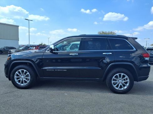 Used 2021 Jeep Grand Cherokee Laredo X image 3