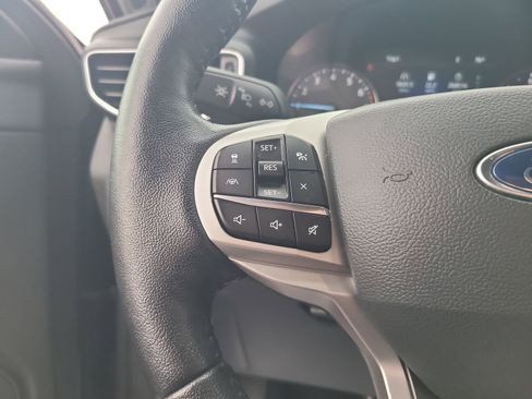 Used 2022 Ford Explorer XLT w/ Equipment Group 202A RWD image 14