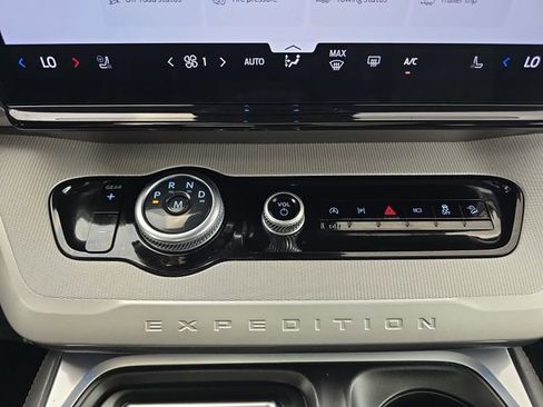 Used 2025 Ford Expedition Max Active image 35