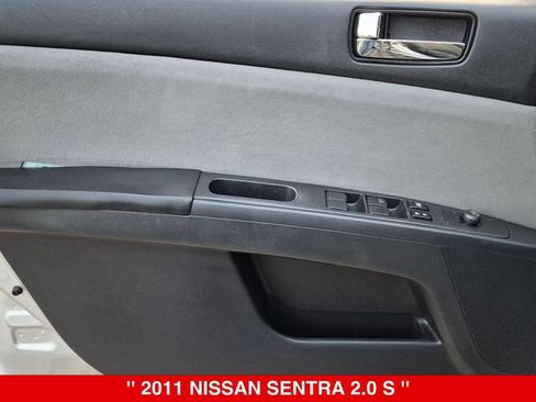 Used 2011 Nissan Sentra 2.0 S w/ Convenience Pkg FWD image 11