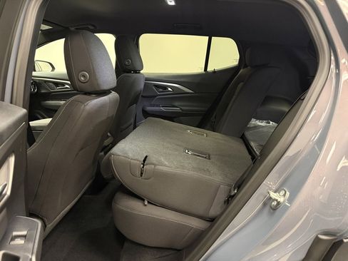 New 2026 Chevrolet Equinox EV LT image 21