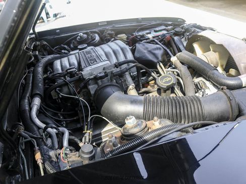 Used 1988 Ford Mustang GT RWD image 27