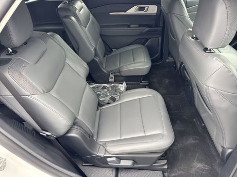 New 2026 Ford Explorer Active w/ Active Comfort Package RWD image 15