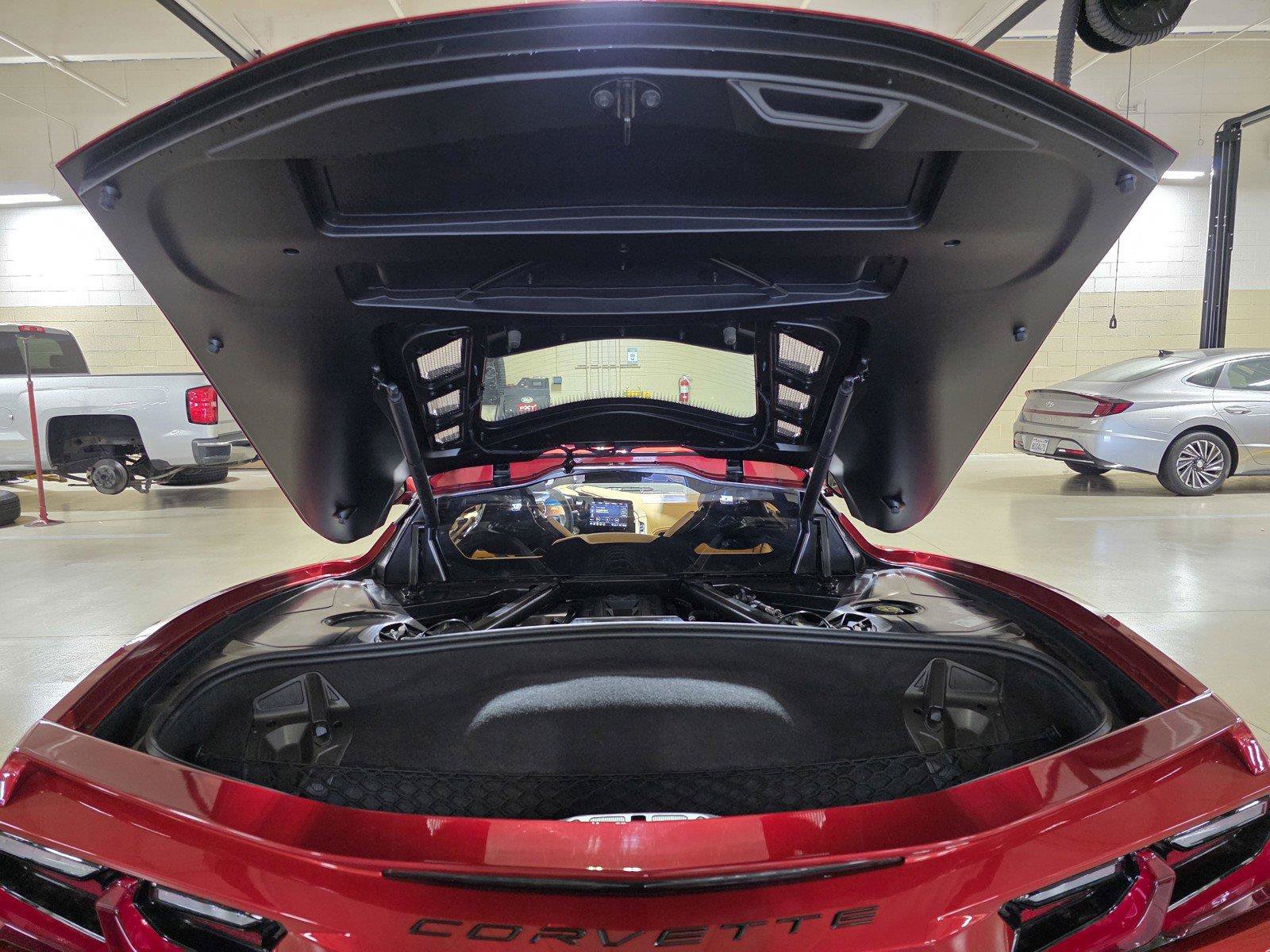 Used 2023 Chevrolet Corvette Stingray Premium Cpe w/ Z51 Performance Package RWD image 18