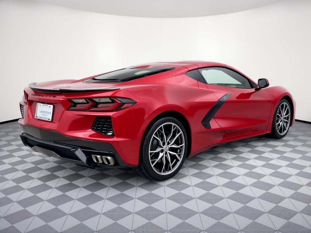 Used 2025 Chevrolet Corvette Stingray Preferred Cpe w/ 2LT RWD image 9