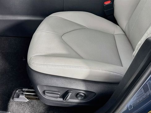 New 2026 Toyota Grand Highlander FWD image 22