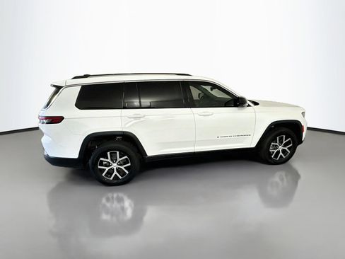 Used 2023 Jeep Grand Cherokee L Limited AWD/4WD image 8