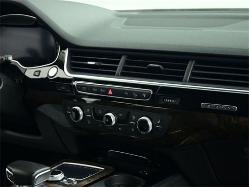 Used 2017 Audi Q7 3.0T Premium Plus image 35