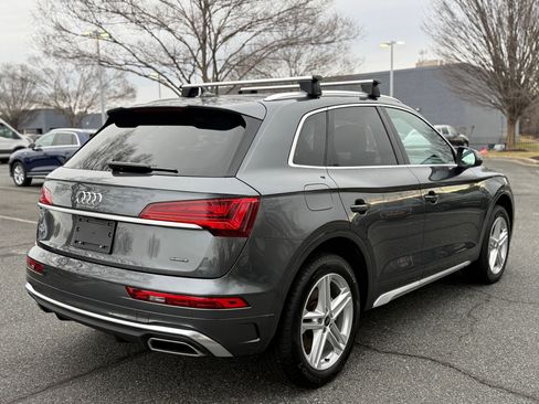 Used 2023 Audi Q5 e Premium w/ Convenience Package image 8