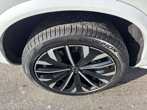 New 2026 Volvo XC90 B6 Ultra w/ Protection Package AWD/4WD image 10