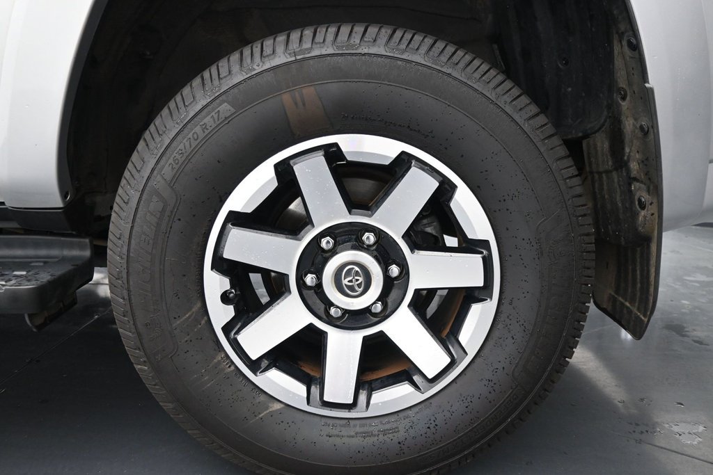 Used 2021 Toyota 4Runner TRD Off-Road AWD/4WD image 15