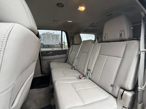 Used 2013 Ford Expedition XLT image 16