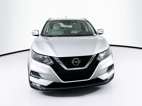 Used 2022 Nissan Rogue Sport SV image 2