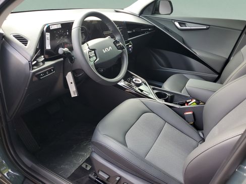 New 2026 Kia Niro Wind FWD image 15