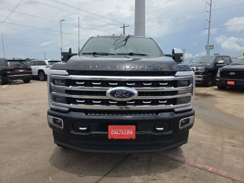 Used 2023 Ford F250 Platinum AWD/4WD image 14