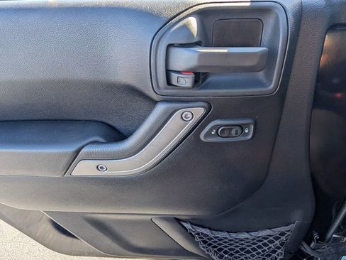 Used 2015 Jeep Wrangler Unlimited Sport w/ Quick Order Package 23S image 28