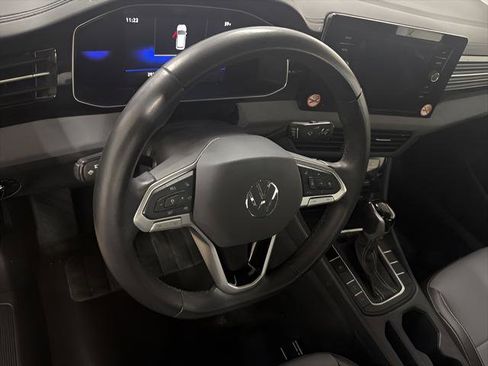 Used 2025 Volkswagen Jetta SE FWD image 18