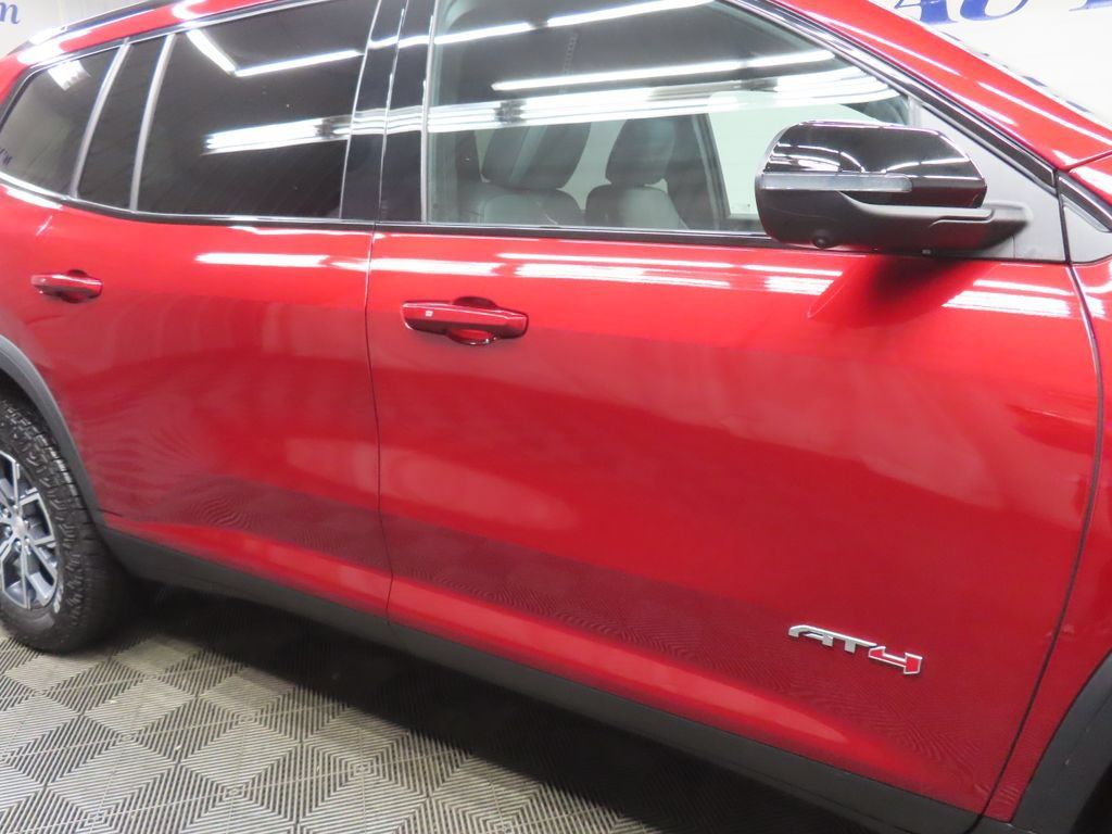 Used 2026 GMC Acadia AT4 w/ LPO, Floor Liner Package AWD/4WD image 38