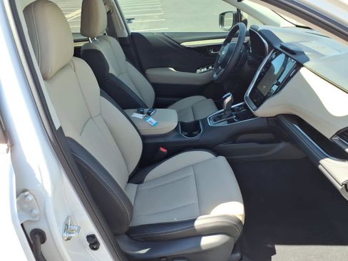 Used 2025 Subaru Outback Limited image 19